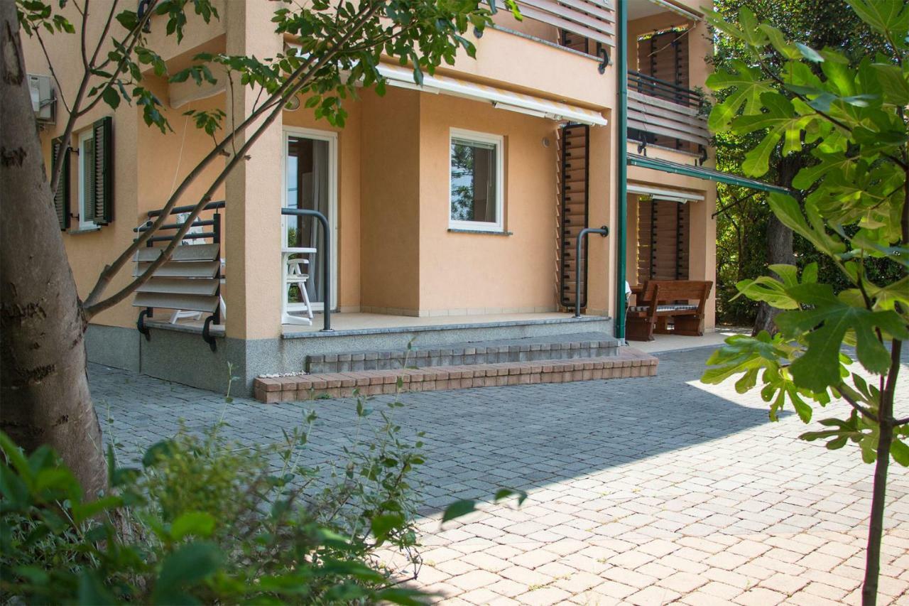 Lukovo Seafront Apartments Εξωτερικό φωτογραφία